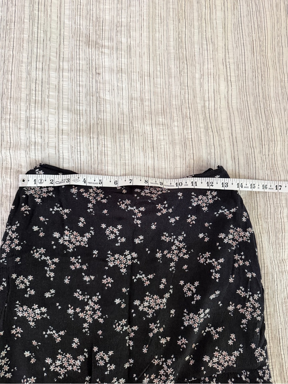 Abercrombie & Fitch Black Floral Ruffle A-Line Skirt size SMALL - Picture 3 of 4